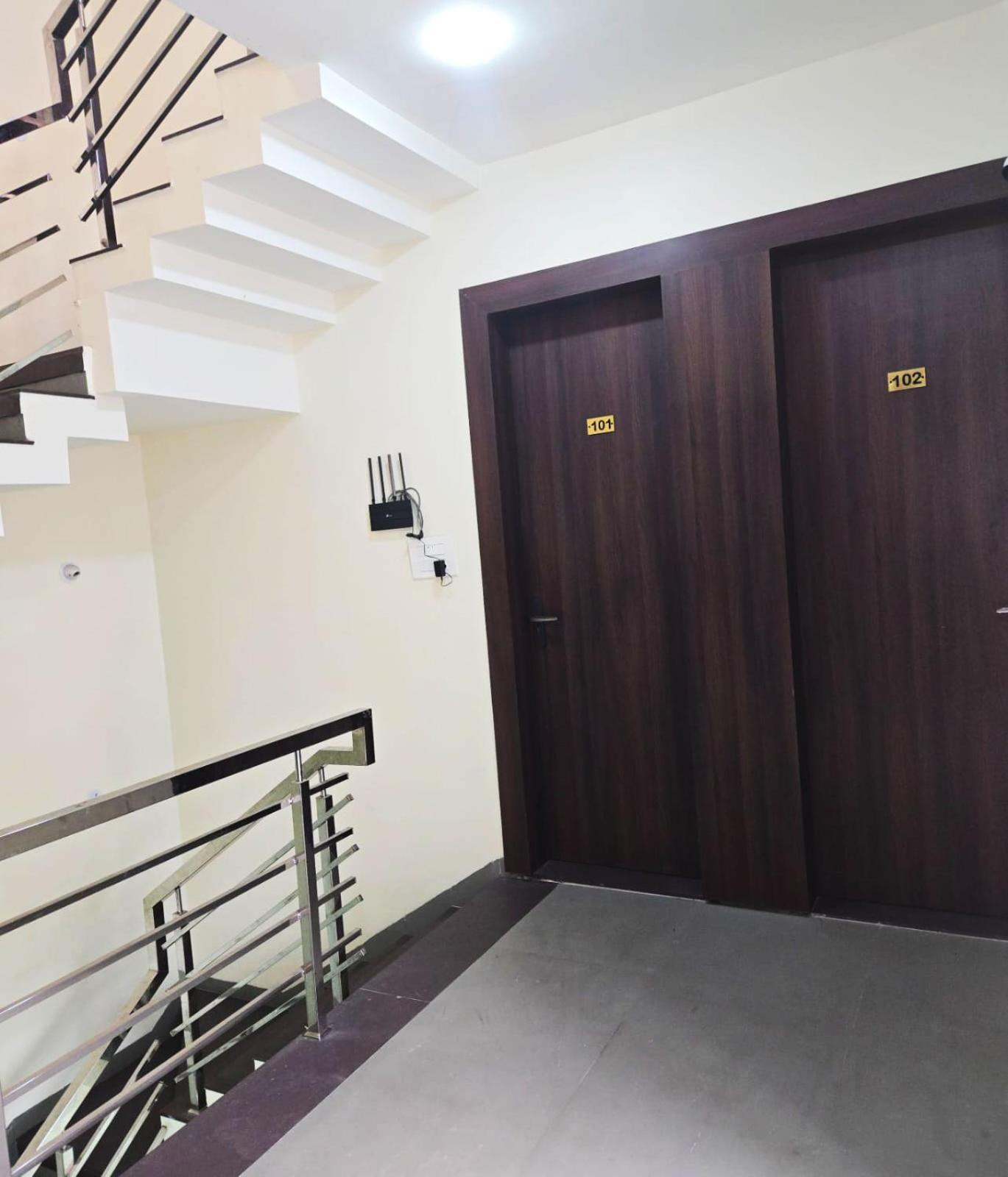 Hotel Nexus อินดอร์ ภายนอก รูปภาพ
